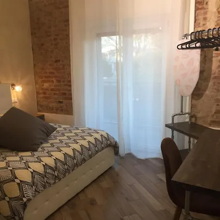 Mazzini 33 公寓式酒店 4*